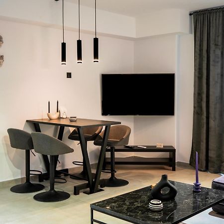 Essel Noir - A Hidden Gem With A Magnificent Acropolis View Apartamento Atenas Exterior foto