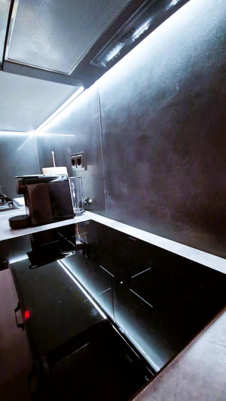 Essel Noir - A Hidden Gem With A Magnificent Acropolis View Apartamento Atenas Exterior foto
