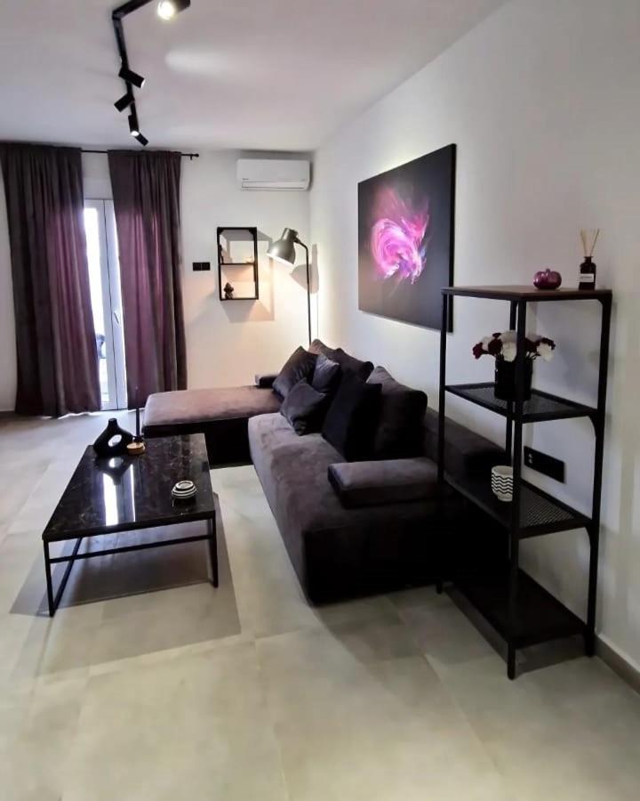 Essel Noir - A Hidden Gem With A Magnificent Acropolis View Apartamento Atenas Exterior foto